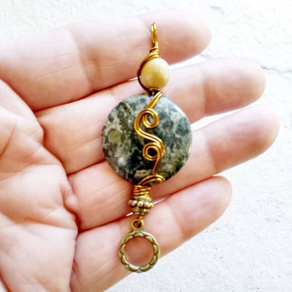 🍂🍁🍃 3/$25! Unique! Handmade Stacked Kambaba Jasper Pendant - Picture 4 of 7